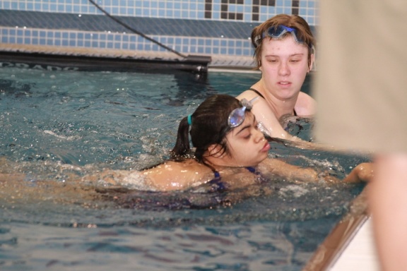 8 18 12 Swim013